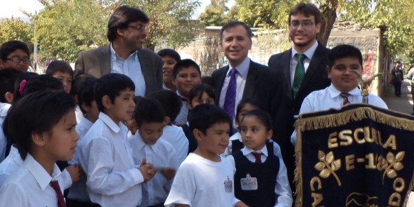 Transportes inaugura semáforo de última tecnología en comuna de Recoleta