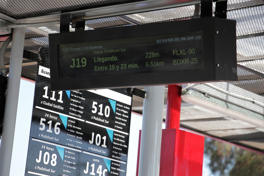 Pantalla informativa de buses en ruta