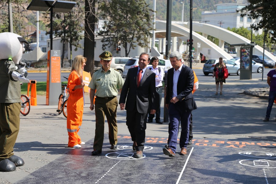 Ministro (s) Domínguez, junto a Luis Stuven en pauta de "Peatón Seguro"