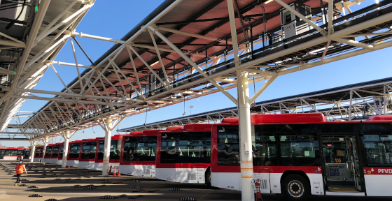 Presidente Piñera da inicio al electroterminal el conquistador, el mayor de su tipo en el país y que abastecerá a buses red en la Región Metropolitana