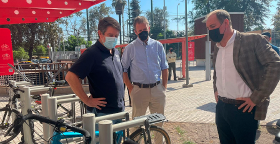 Metro de Santiago aumenta su red de estacionamiento para bicicletas potenciando la intermodalidad y sustentabilidad en el transporte público